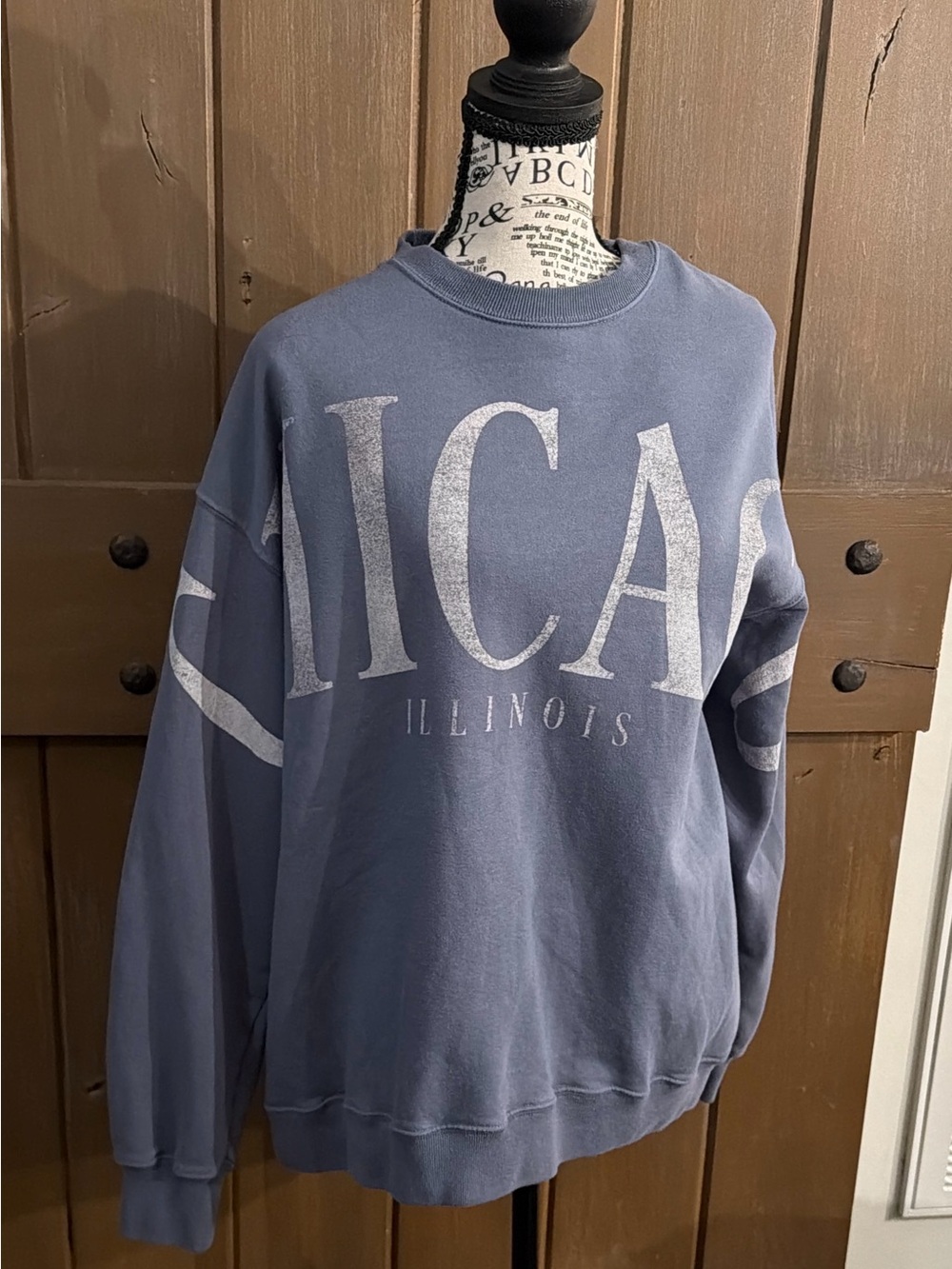 Hollister Chicago Illinois Graphic Crewneck Sweatshirt - Blue
